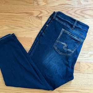 Silver plus cropped Jeans.